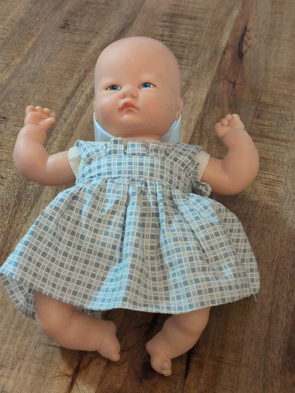 VTG 1986 Playmates Pouty Baby Doll 5188 Blue Sleepy Eyes